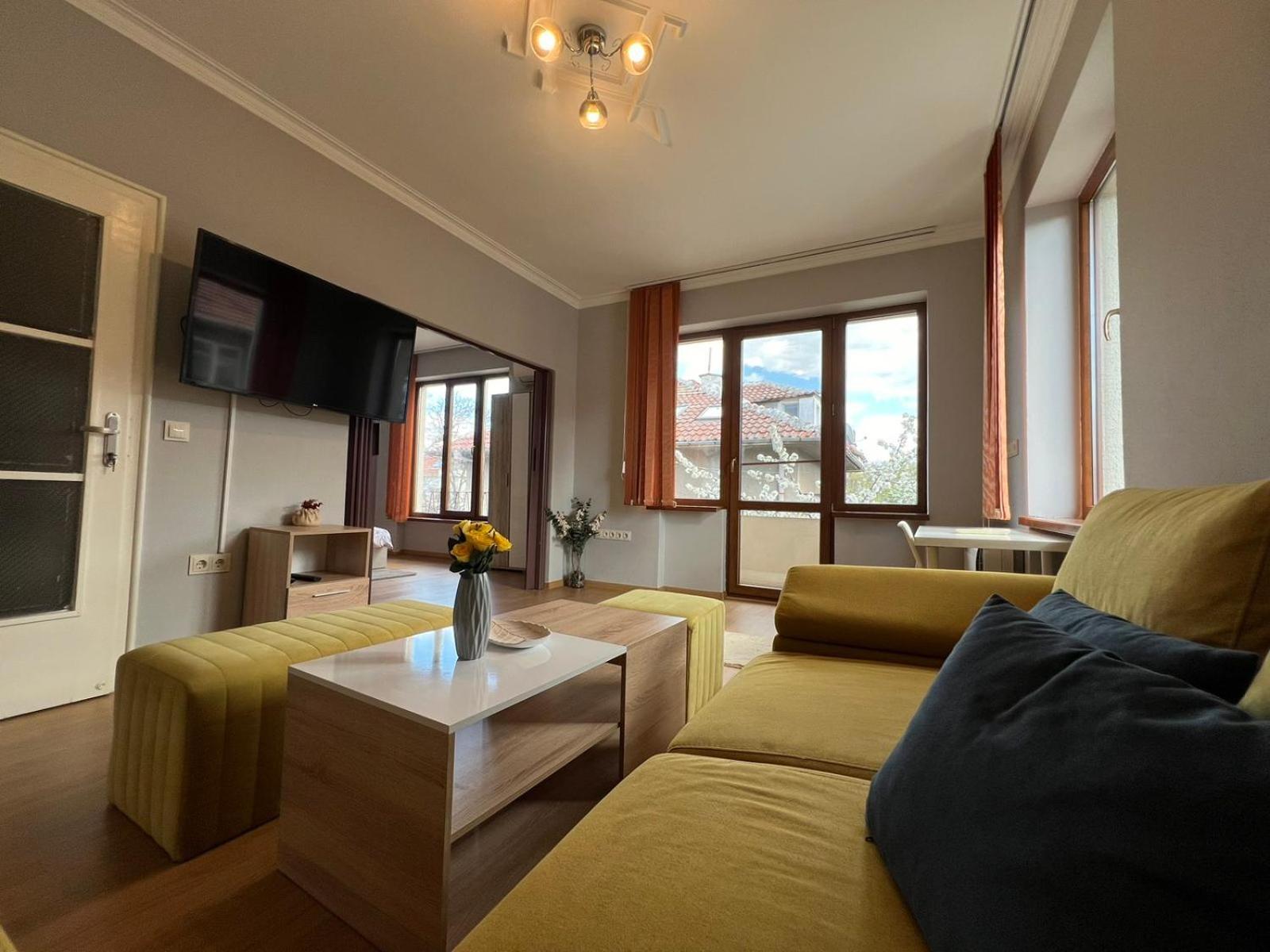 Rio Sunny 2Bdr Apt Near Ndk - Metro - Non-Stop Paid Public Parking София Екстериор снимка