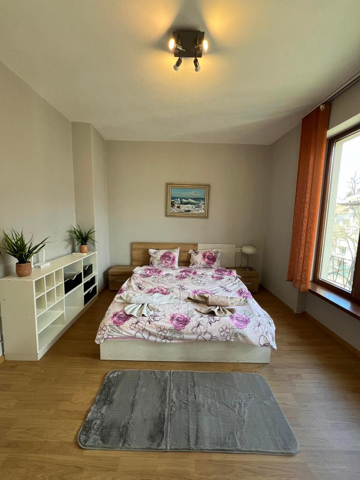 Rio Sunny 2Bdr Apt Near Ndk - Metro - Non-Stop Paid Public Parking София Екстериор снимка